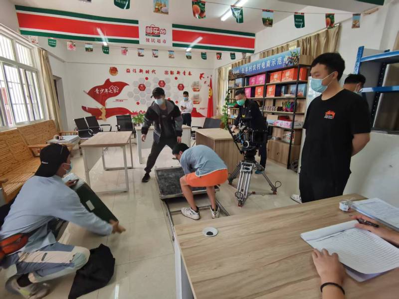 龙凤区广告片拍摄公司：极简主义践行者，少即是多的视觉哲学