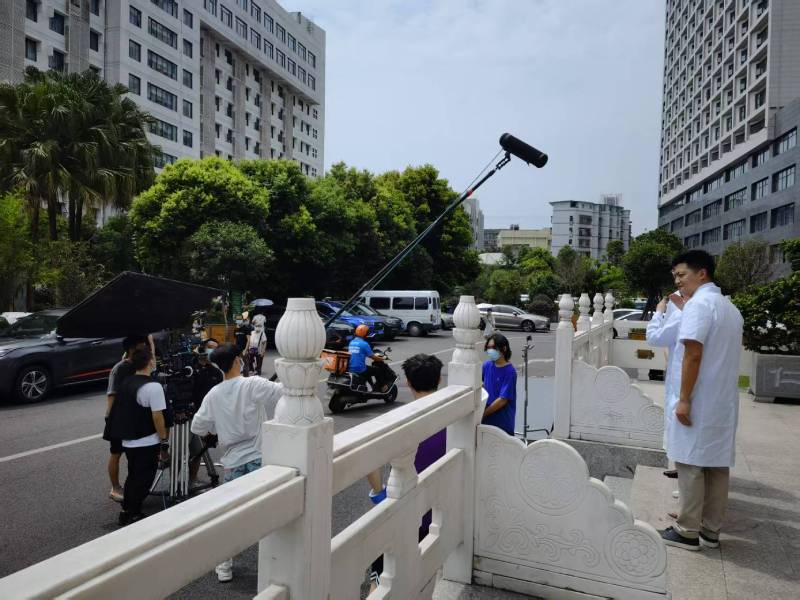 龙凤区广告片拍摄公司低成本实现高规格制作的诀窍